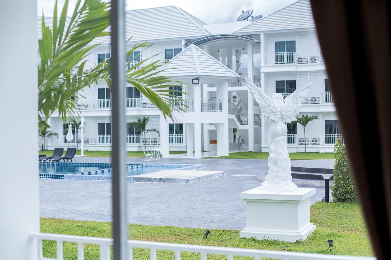 White House Hotel Tak Exterior photo